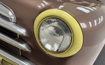 Chevrolet-Fleetline-1947-Pale-Yellow-Tan-37