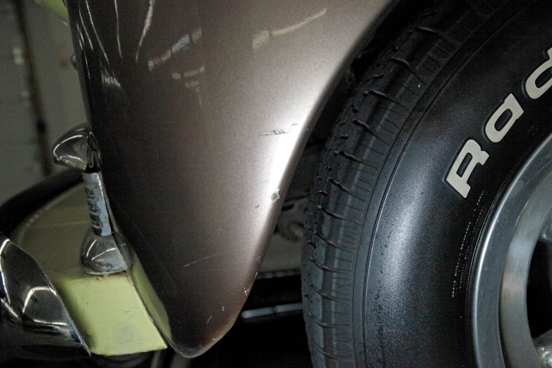 Chevrolet-Fleetline-1947-Pale-Yellow-Tan-42