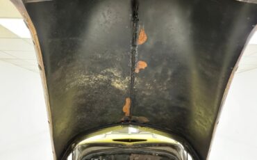 Chevrolet-Fleetline-1947-Pale-Yellow-Tan-9