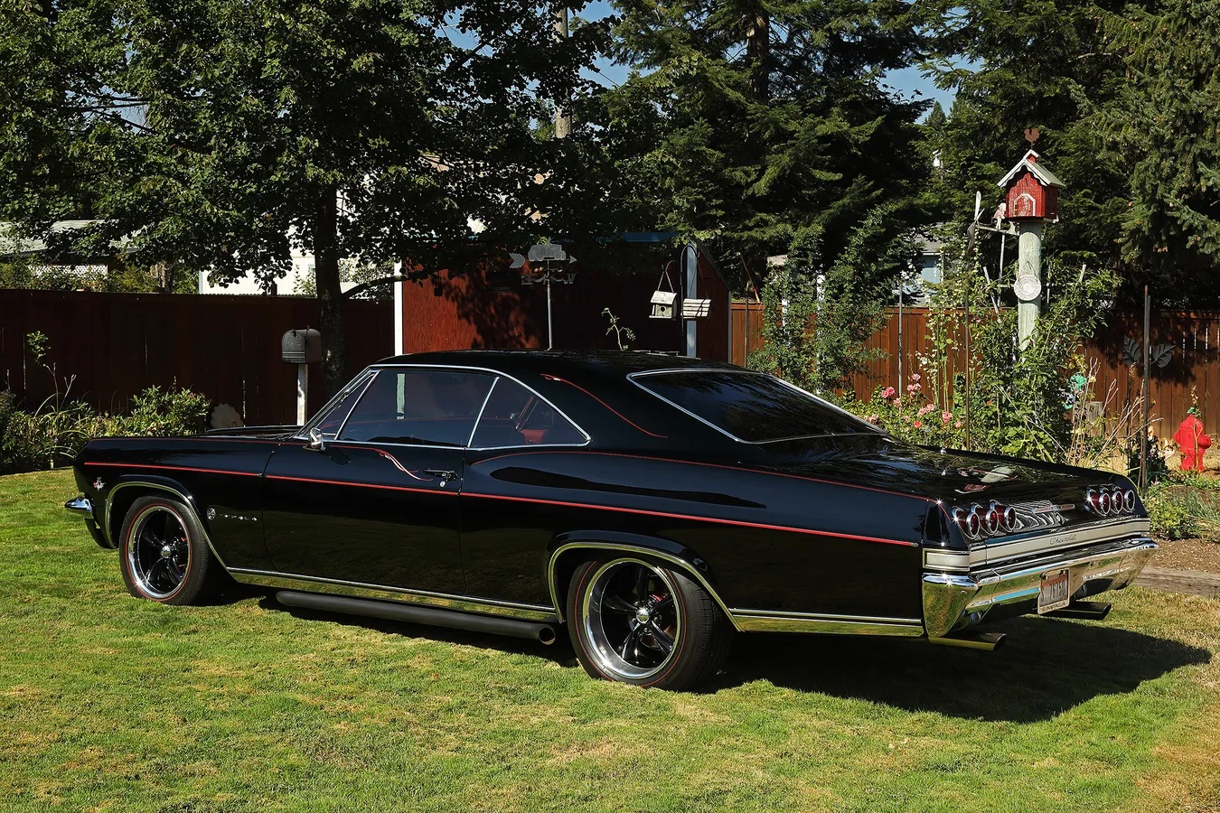 Chevrolet-Impala-1965-Black-W-Red-1
