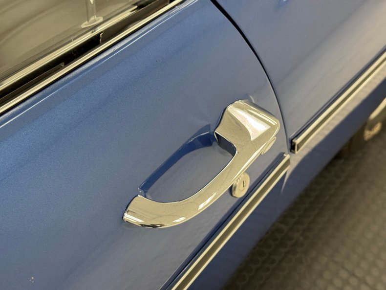 Chevrolet-Impala-1968-Medium-Blue-Metallic-Black-67