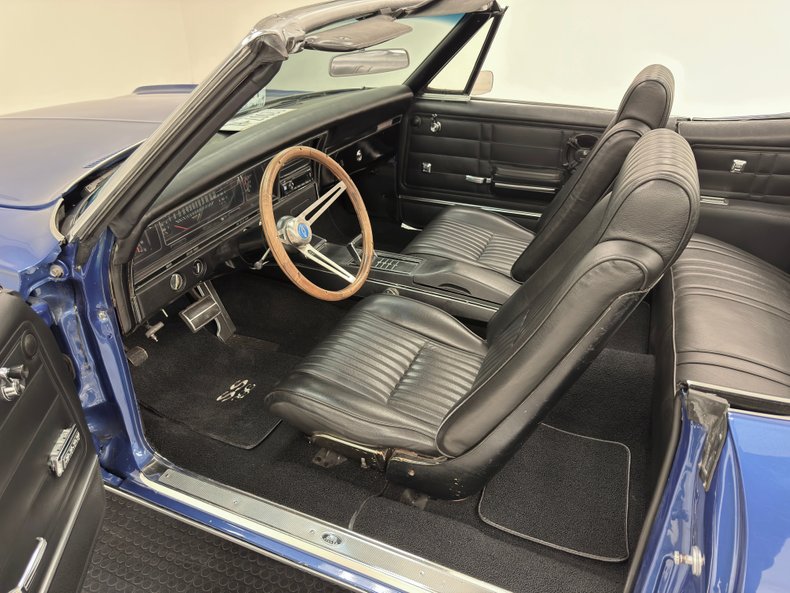 Chevrolet-Impala-1968-Medium-Blue-Metallic-Black-9