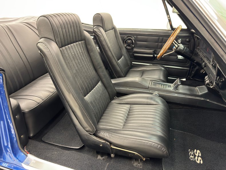 Chevrolet-Impala-1968-Medium-Blue-Metallic-Black-94