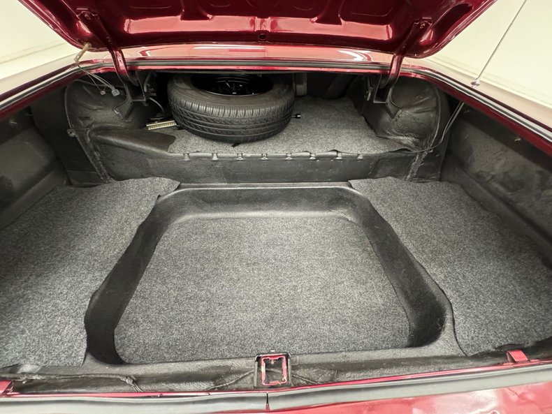 Chevrolet-Impala-ss-1964-Maroon-Metallic-Black-29