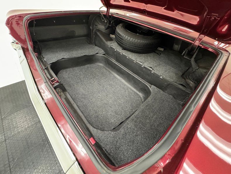 Chevrolet-Impala-ss-1964-Maroon-Metallic-Black-30