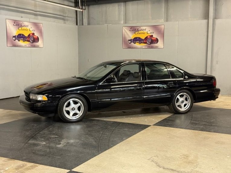 Chevrolet-Impala-ss-1995-Black-Gray-23