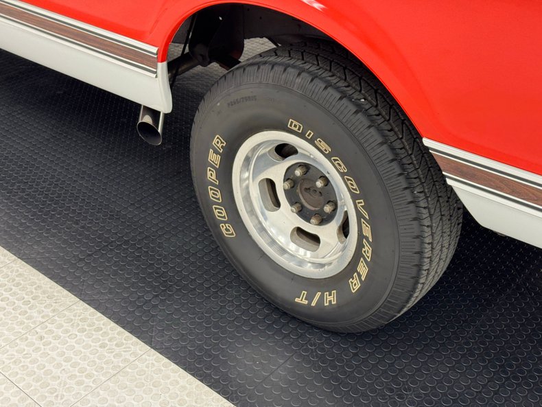 Chevrolet-K10-1970-Hugger-Orange-Black-31