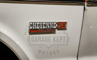 Chevrolet-K10-1972-Tangier-Orange-amp-Fro-Black-amp-White-Hounds-10