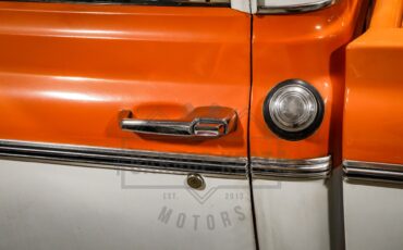 Chevrolet-K10-1972-Tangier-Orange-amp-Fro-Black-amp-White-Hounds-12