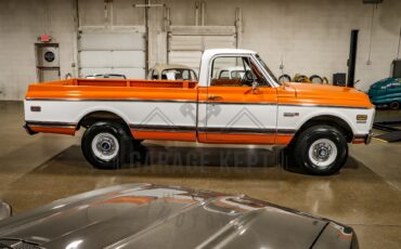 Chevrolet-K10-1972-Tangier-Orange-amp-Fro-Black-amp-White-Hounds-19