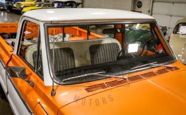 Chevrolet-K10-1972-Tangier-Orange-amp-Fro-Black-amp-White-Hounds-24