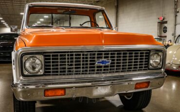 Chevrolet-K10-1972-Tangier-Orange-amp-Fro-Black-amp-White-Hounds-26