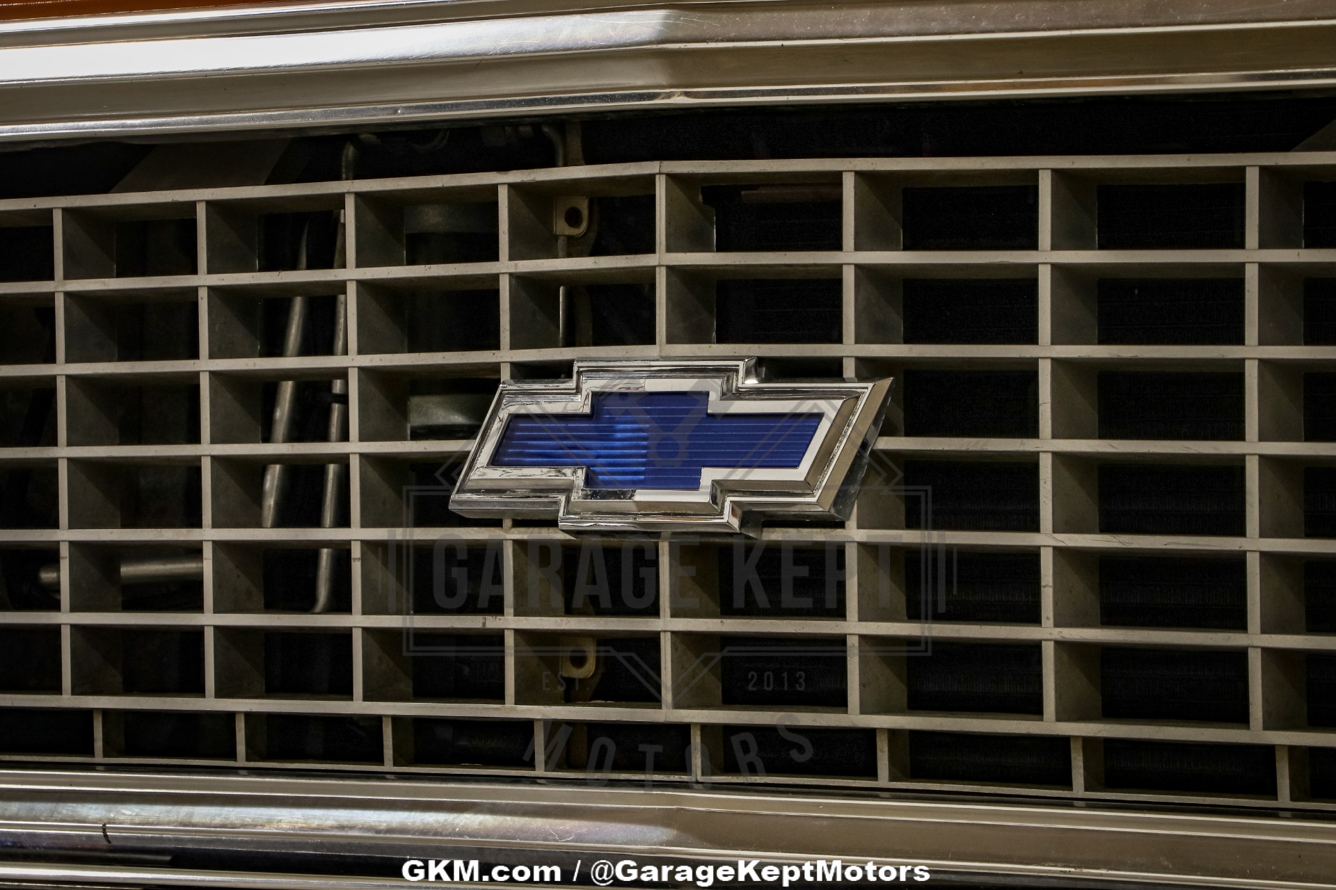 Chevrolet-K10-1972-Tangier-Orange-amp-Fro-Black-amp-White-Hounds-35