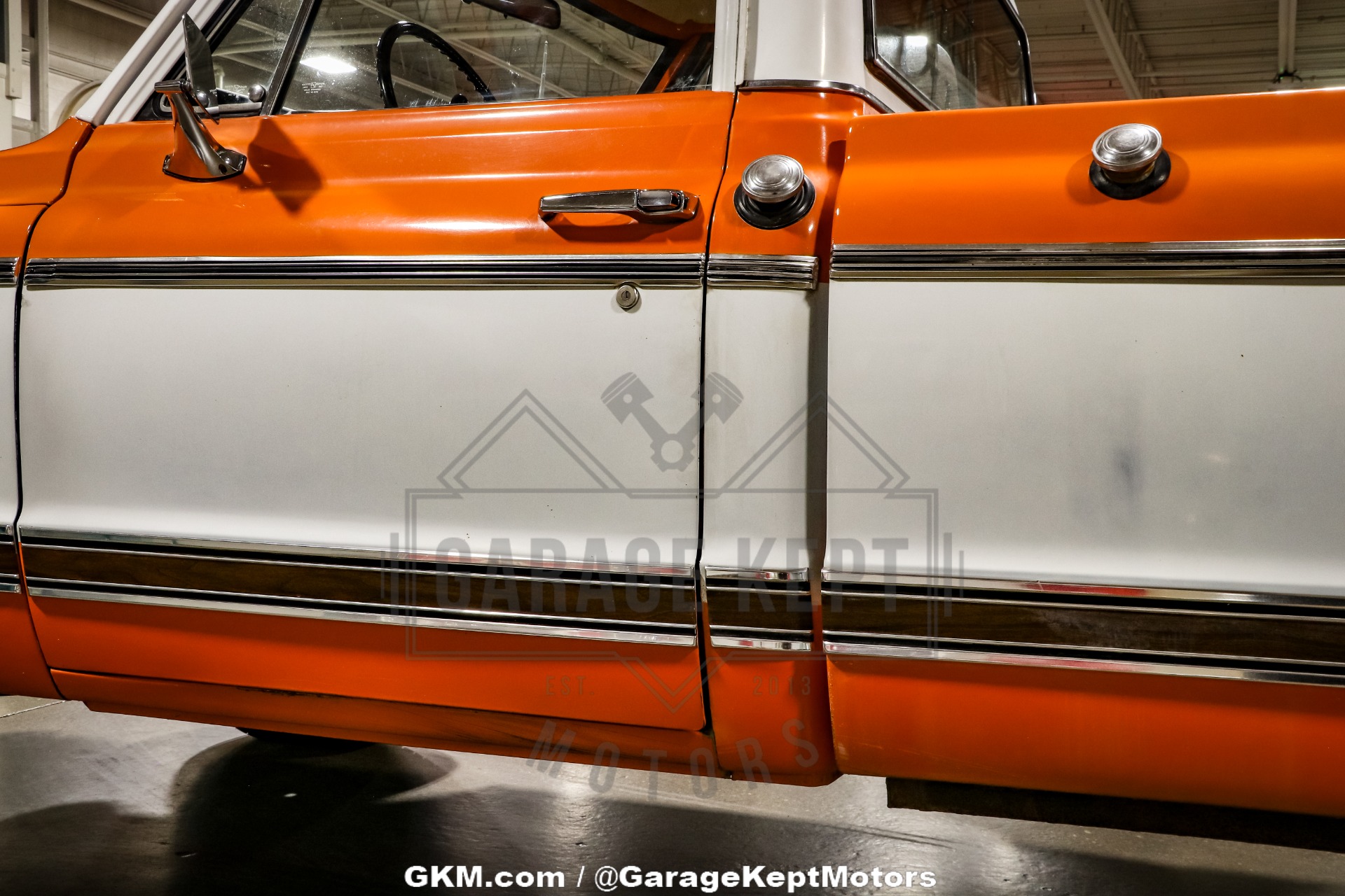 Chevrolet-K10-1972-Tangier-Orange-amp-Fro-Black-amp-White-Hounds-40