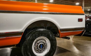 Chevrolet-K10-1972-Tangier-Orange-amp-Fro-Black-amp-White-Hounds-41