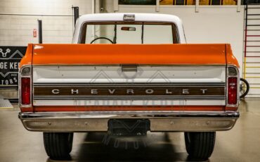 Chevrolet-K10-1972-Tangier-Orange-amp-Fro-Black-amp-White-Hounds-46