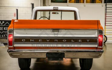 Chevrolet-K10-1972-Tangier-Orange-amp-Fro-Black-amp-White-Hounds-49