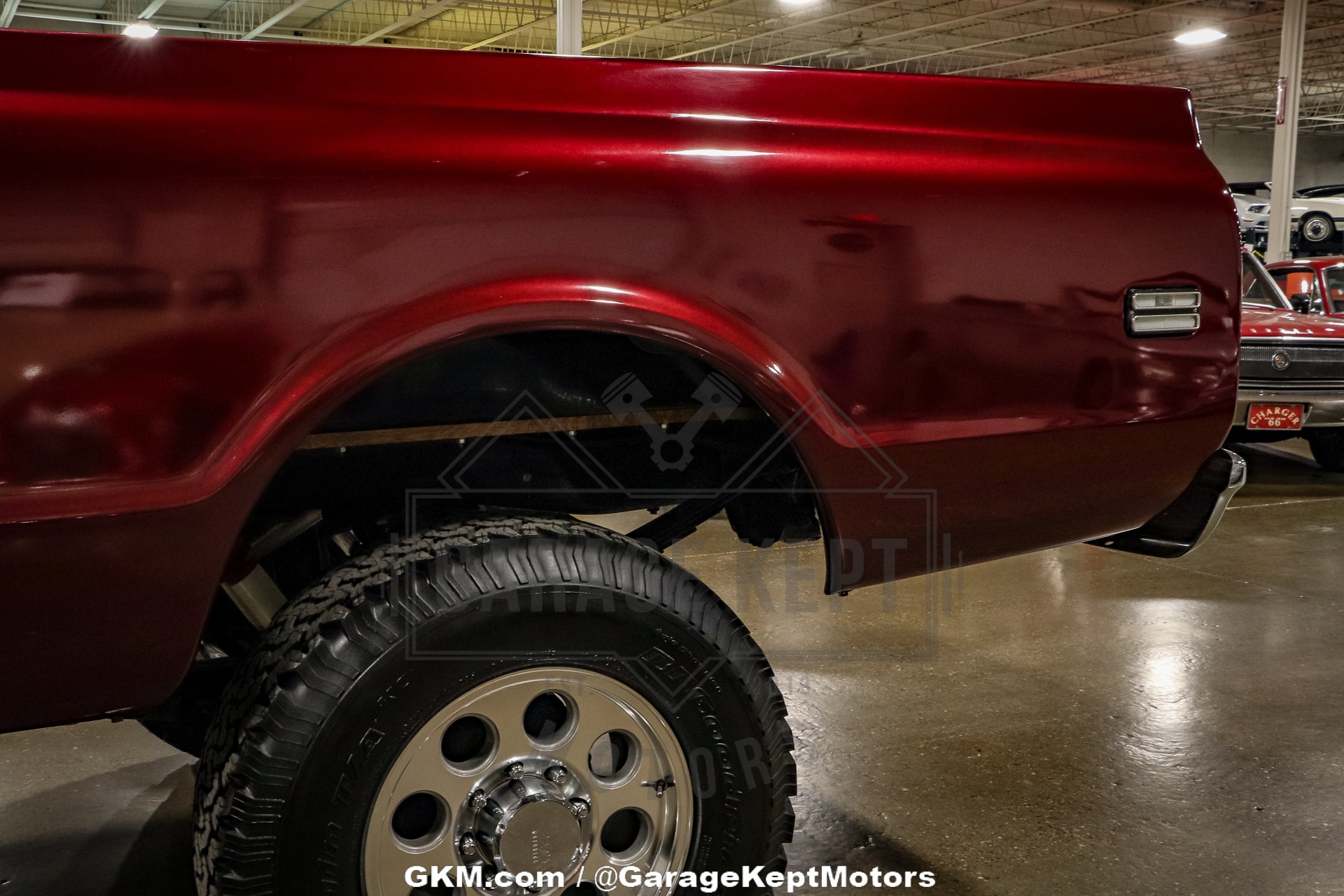 Chevrolet-K20-1972-BurgundyMaroon-Black-34