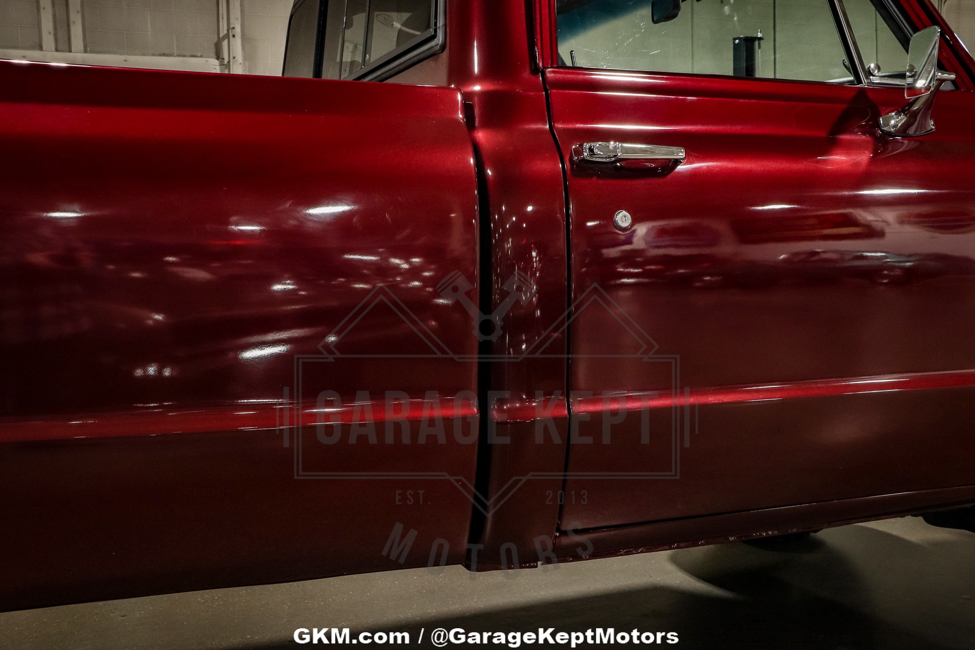 Chevrolet-K20-1972-BurgundyMaroon-Black-45