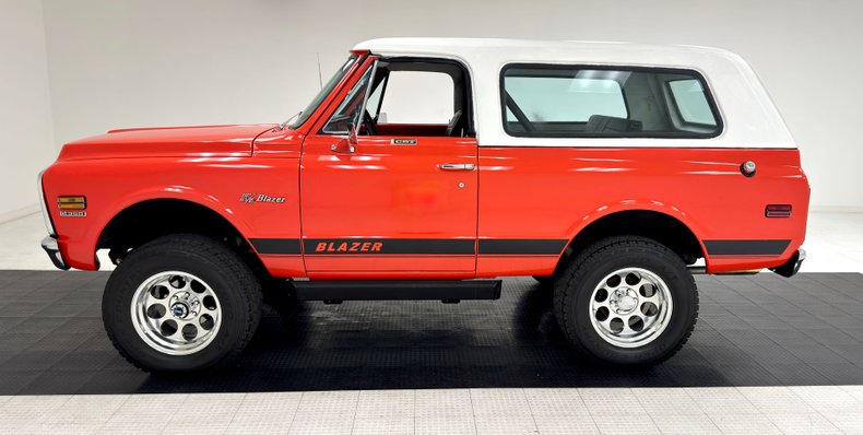 Chevrolet-K5-1972-Hugger-Orange-Black-1