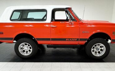 Chevrolet-K5-1972-Hugger-Orange-Black-23
