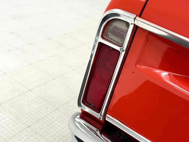 Chevrolet-K5-1972-Hugger-Orange-Black-28