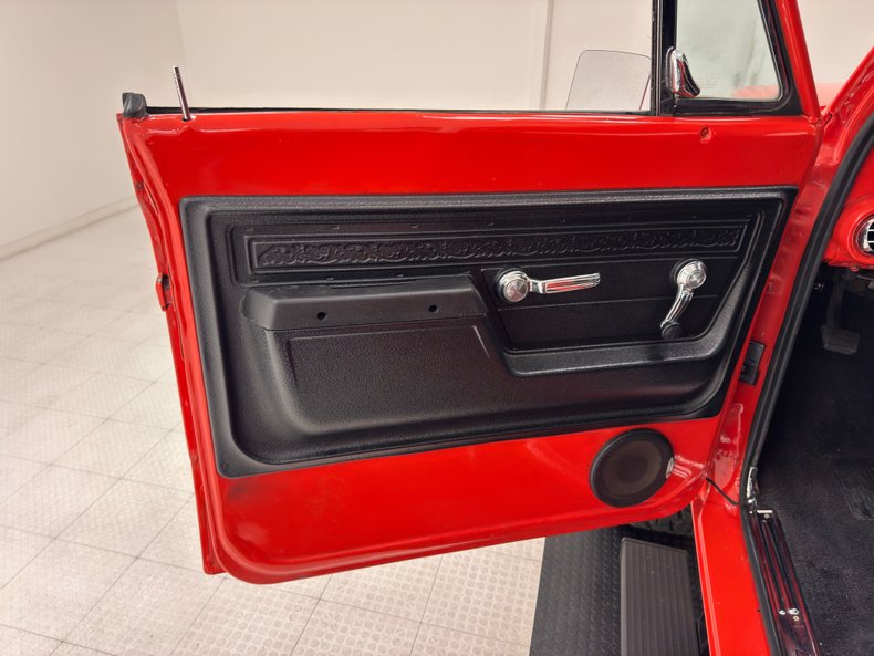 Chevrolet-K5-1972-Hugger-Orange-Black-36