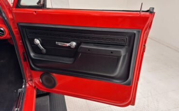 Chevrolet-K5-1972-Hugger-Orange-Black-37