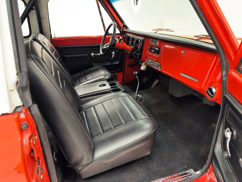 Chevrolet-K5-1972-Hugger-Orange-Black-40