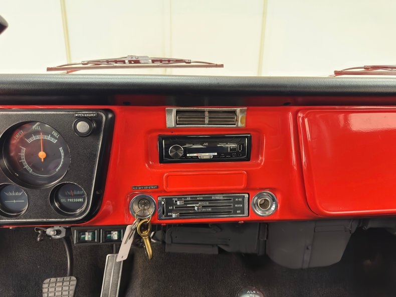 Chevrolet-K5-1972-Hugger-Orange-Black-45