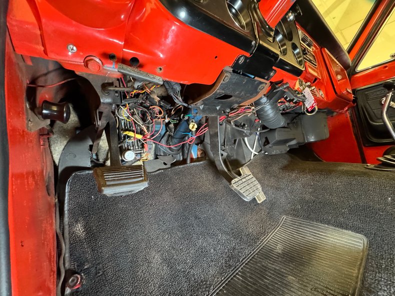 Chevrolet-K5-1972-Hugger-Orange-Black-47