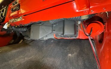 Chevrolet-K5-1972-Hugger-Orange-Black-48