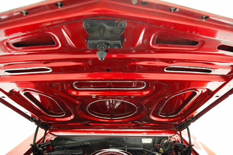 Chevrolet-Malibu-1965-Red-Metallic-White-13