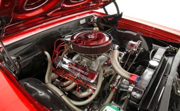 Chevrolet-Malibu-1965-Red-Metallic-White-14