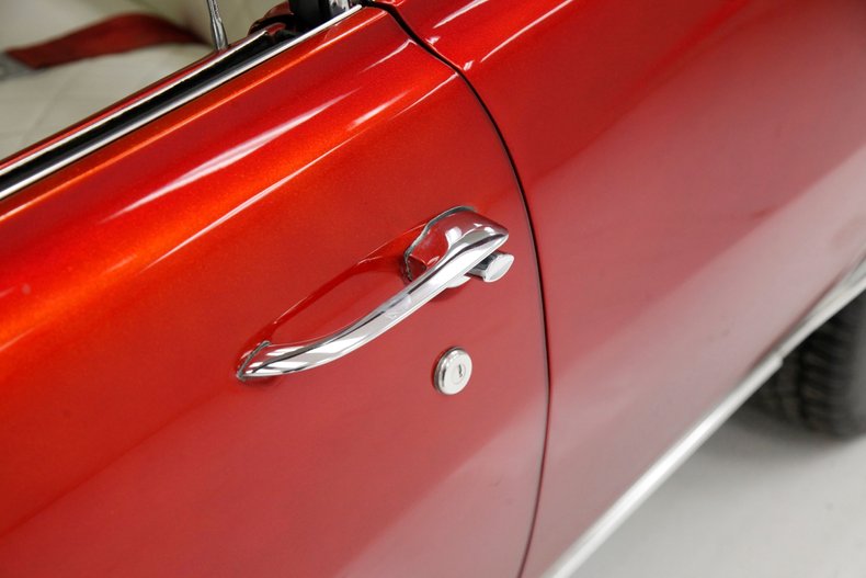 Chevrolet-Malibu-1965-Red-Metallic-White-21