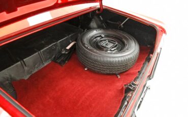 Chevrolet-Malibu-1965-Red-Metallic-White-26