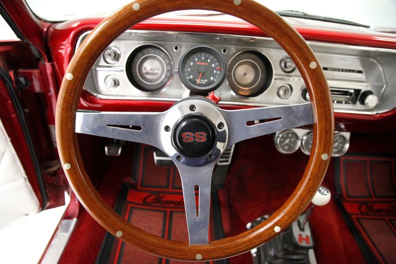 Chevrolet-Malibu-1965-Red-Metallic-White-32