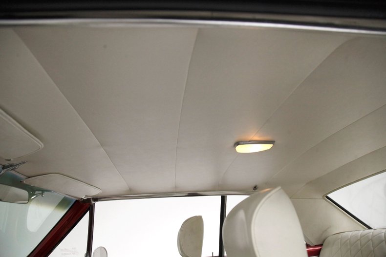 Chevrolet-Malibu-1965-Red-Metallic-White-40