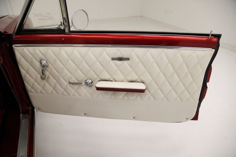 Chevrolet-Malibu-1965-Red-Metallic-White-48