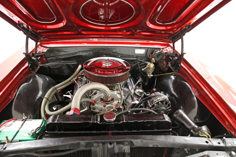 Chevrolet-Malibu-1965-Red-Metallic-White-8