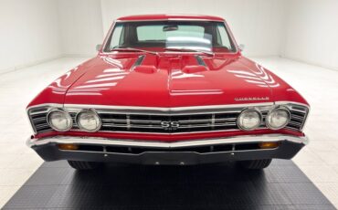 Chevrolet-Malibu-1967-Bolero-Red-Black-10