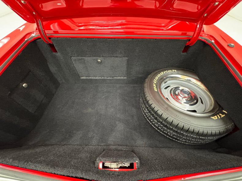 Chevrolet-Malibu-1967-Bolero-Red-Black-2