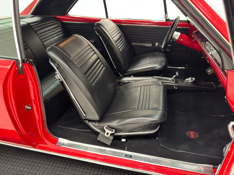 Chevrolet-Malibu-1967-Bolero-Red-Black-32