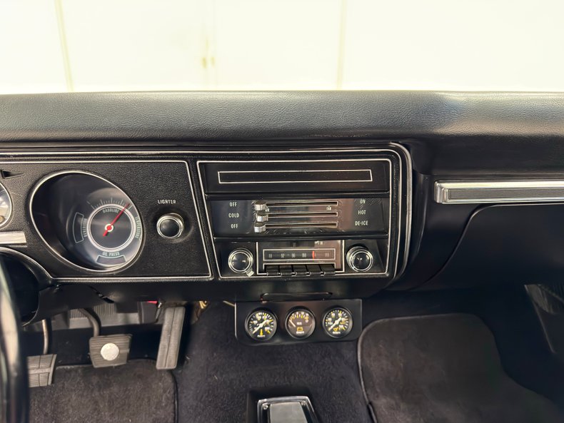 Chevrolet-Malibu-1969-Tuxedo-Black-Black-2