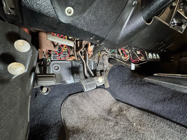 Chevrolet-Malibu-1969-Tuxedo-Black-Black-42