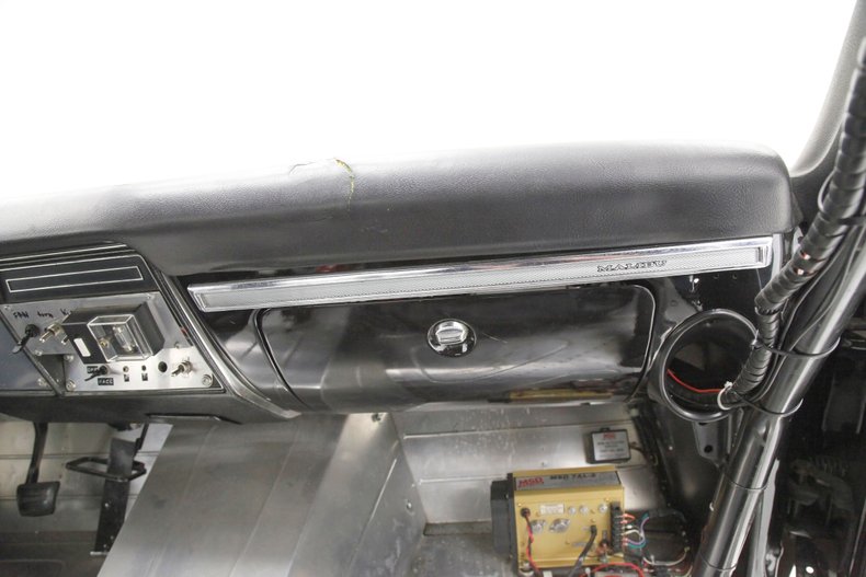 Chevrolet-Malibu-1969-Tuxedo-Black-Black-6