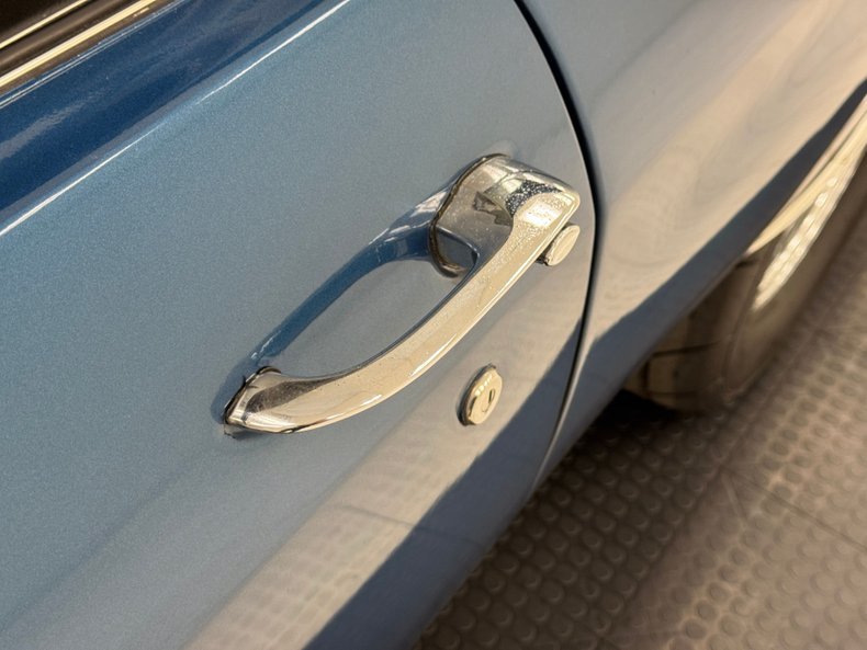 Chevrolet-Malibu-1970-Fathom-Blue-Black-25