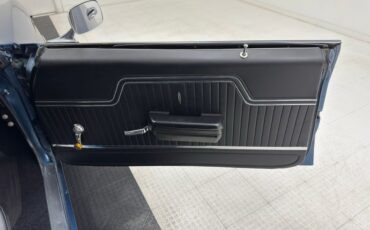 Chevrolet-Malibu-1970-Fathom-Blue-Black-36