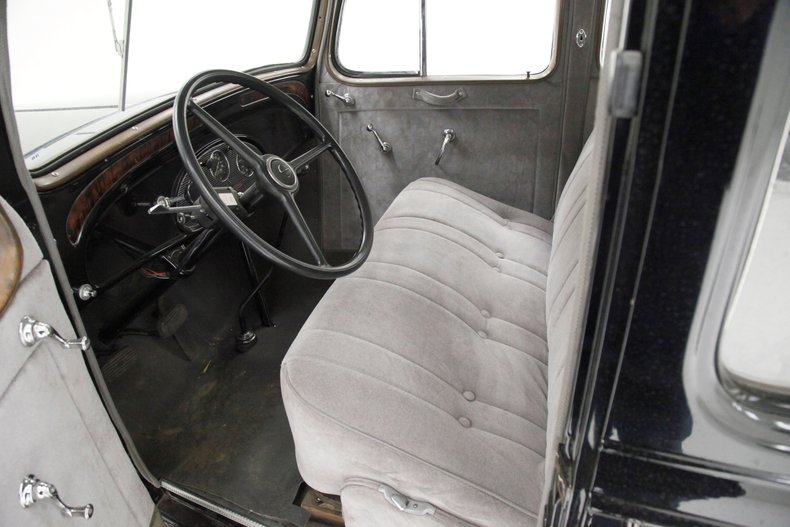 Chevrolet-Master-1933-Black-Gray-33