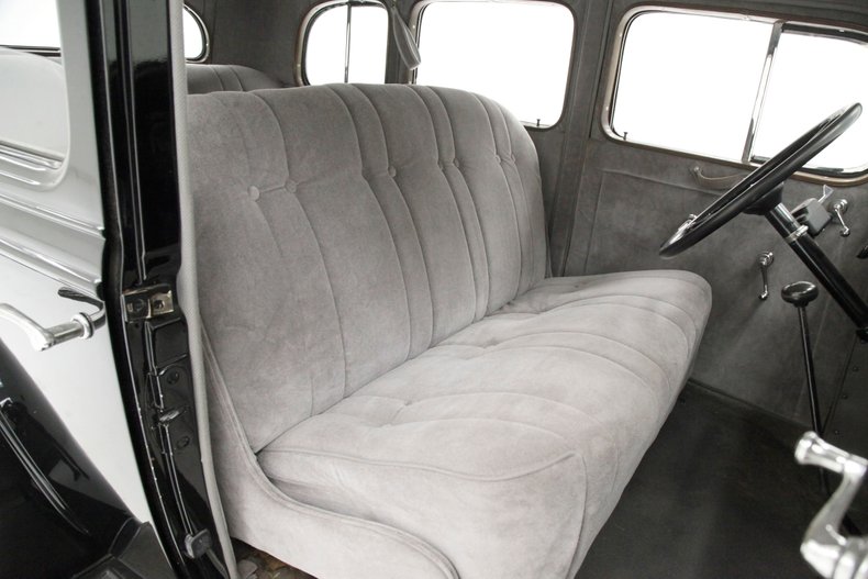 Chevrolet-Master-1933-Black-Gray-39